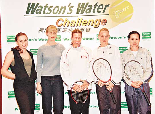 Hong Kong 2001: press conference before start of tournament: Olga Barabanschikova, Elena Dementieva, Jennifer Capriati, Jelena Dokic and Jing-Qian Yi