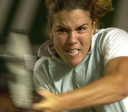 Hong Kong 2001: SF lost to Kournikova 6-3 5-7 0-6