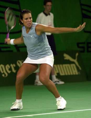 Luxembourg 2000: QF def. Anne-Gaelle Sidot 7-5 6-7 (6-8) 6-3