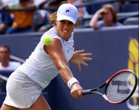 US Open 2000: 2R def. Henrieta Nagyova 6-2 6-2