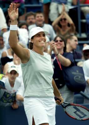 US Open 2000: 1R def. Emmanuelle Gagliardi 6-4 6-0