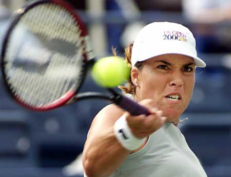 US Open 2000: 1R def. Emmanuelle Gagliardi 6-4 6-0