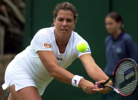 Wimbledon 2000: 2R def. Shaughnessy 7-6 (7-1) 6-2