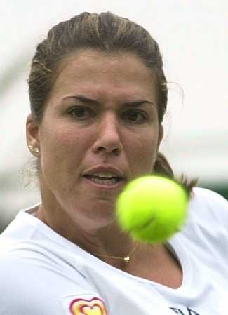 Wimbledon 2000: 2R def. Shaughnessy 7-6 (7-1) 6-2