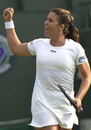 Wimbledon 2000: 1R def. Van Roost 6-2 6-4
