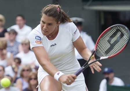 Wimbledon 2000: 4R lost to Davenport 3-6 3-6